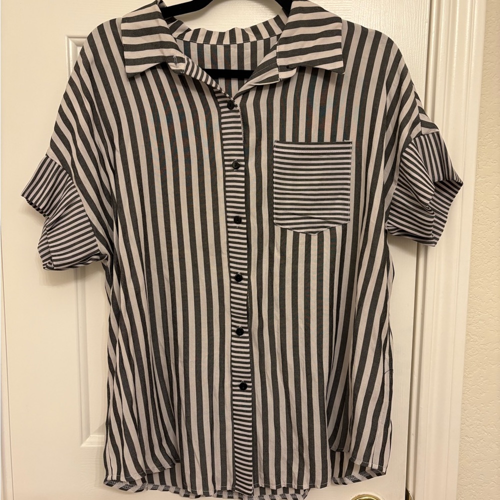Black White Vertical Striped Button-Down Shirt Indie Minimalist Boxy Top Large